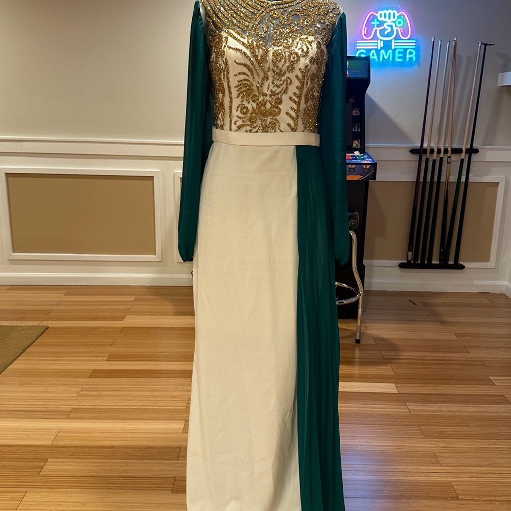 Elegant Gold and Green Women's Dress